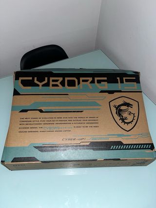 Portátil Gaming MSI Cyborg 15 i7 RTX 4050 1TB