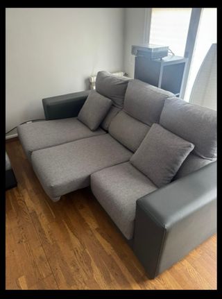 Sofá chaise longue 3 plazas gris.