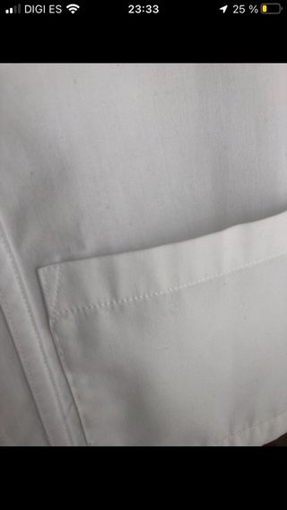 Casaca uniforme estética de color blanco