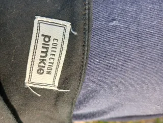 Top negro con cremallera