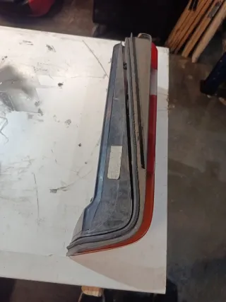 Piloto trasero izquierdo Mercedes 190