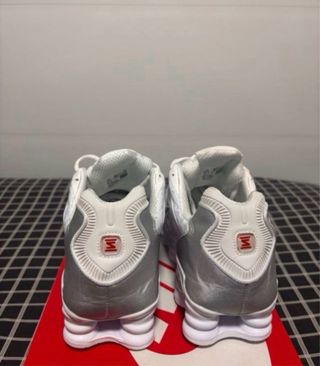 Nike Shox TL Plata y Blanco