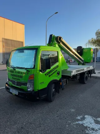 Alquiler camión cesta / plataforma elevadora