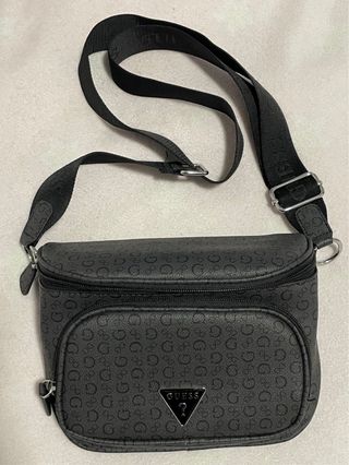 Riñonera Guess Negra