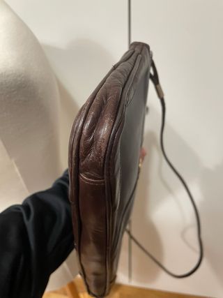 Bolso de piel marrón