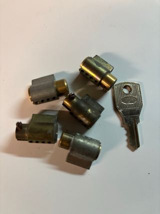 Cerradura para máquina expendedora