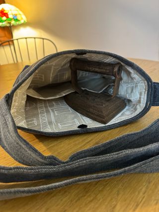 Bolso artesanal de vaqueros reciclados