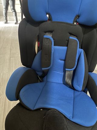 Silla coche Piku azul y negro