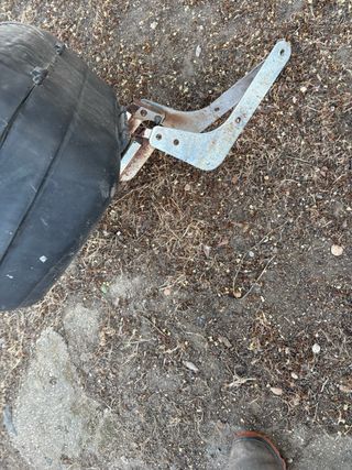 Cajón para moto negro y rojo