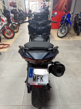 YAMAHA T-MAX 560 ABS