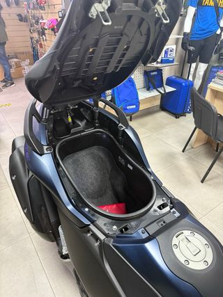 YAMAHA T-MAX 560 ABS