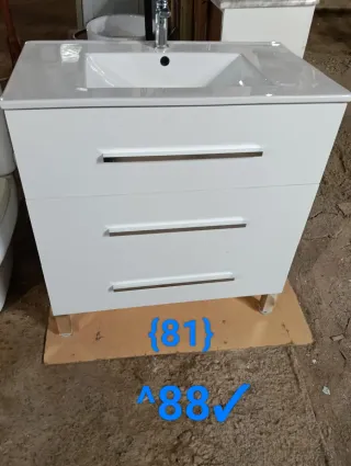 Mueble de baño con lavabo y cajones