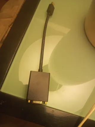 Adaptador HDMI a DVI.