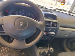 Renault Clio 2003