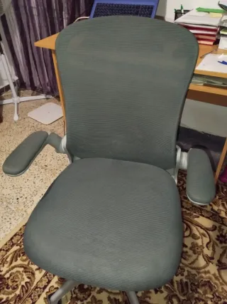 Sillón de oficina ergonómico
