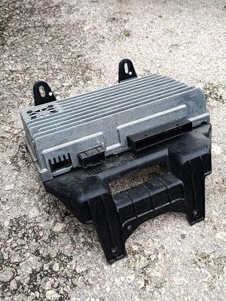 Amplificador 8T0035223AK + Módulo Radio 4F0035053B