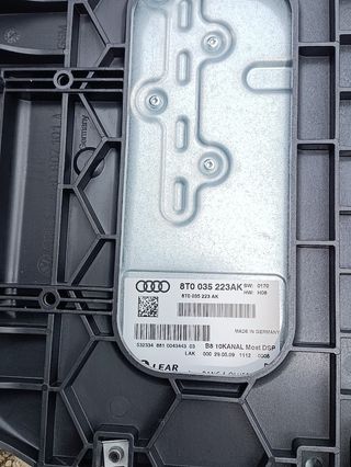 Amplificador 8T0035223AK + Módulo Radio 4F0035053B