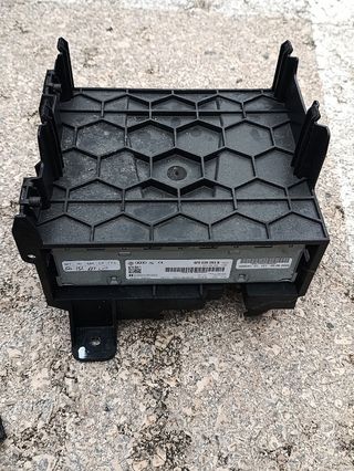 Amplificador 8T0035223AK + Módulo Radio 4F0035053B