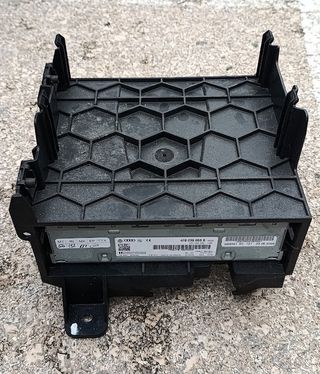 Amplificador 8T0035223AK + Módulo Radio 4F0035053B