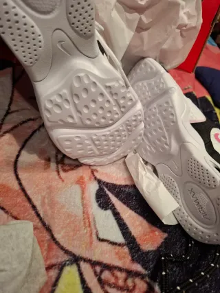 Zapatillas Nike Blancas y Rosas