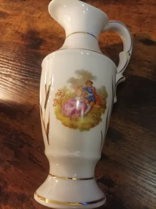 Juego de 3 jarrones y lámpara de aceite