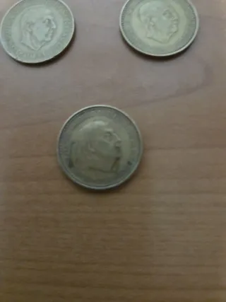 Moneda  1 peseta Franco 1966 estrella 69