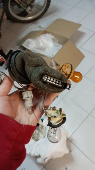 Piloto trasero derecho Skoda Fabia MK2 2010