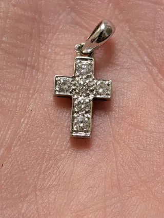 Colgante Cruz Oro y Diamantes