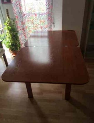 Mesa extensible de madera de comedor