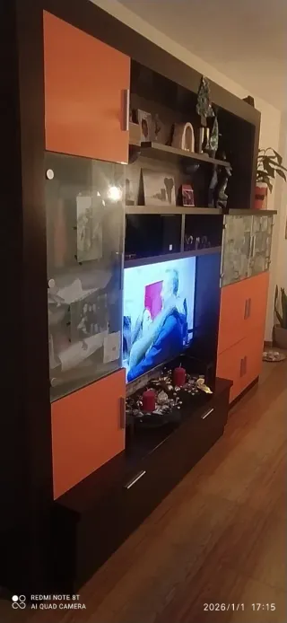 Mesa comedor y 4 sillas + mueble salón