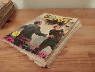 Lote 5 novelitas cómics adultos. Crónica Negra,