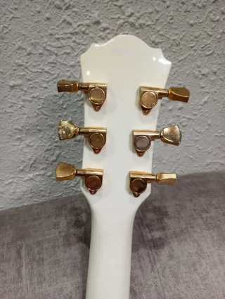 Guitarra  Les Paul Blanca con EMGs 81-85