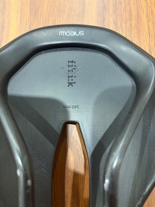 Sillín fi'zi:k Vento Argo 00