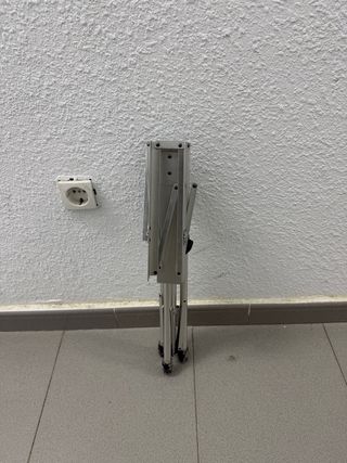 Atril de música plegable plateado