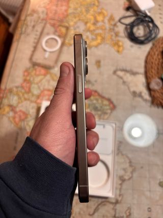 iPhone 15 Pro Max 256GB Gris.