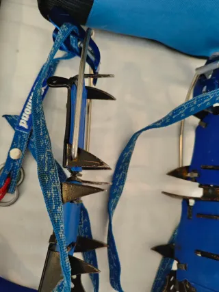 Piolet Simond 64cm y Crampones semiautomáticos