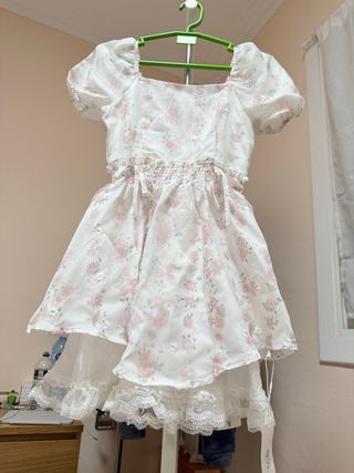 Vestido floral rosa y blanco