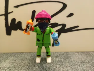 Playmobil graffitero con spray