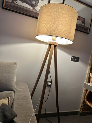 Lámpara de pie trípode madera y tela