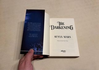 The Darkening. Sunya Mara