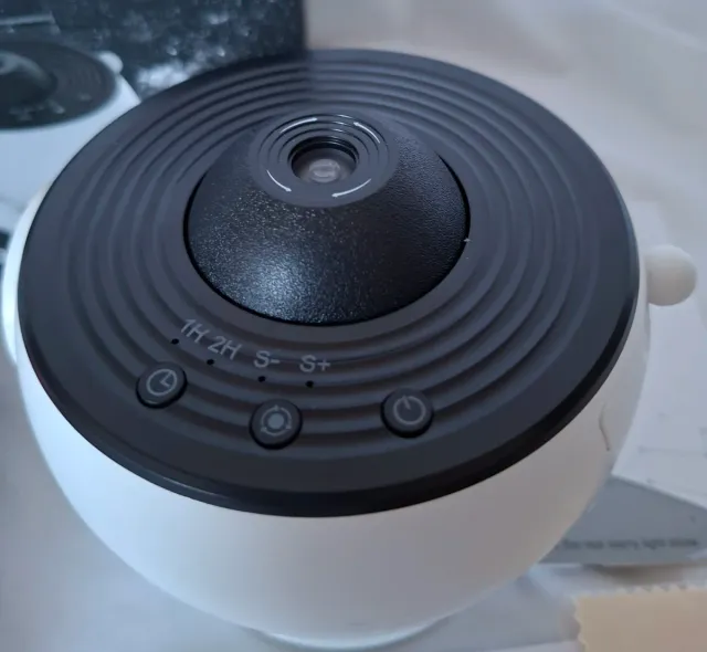 Projetor de Estrelas e Planetário 12 em 1