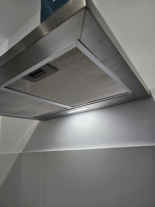 Muebles de cocina, fregadero, campana y encimera