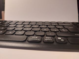 Teclado Inalámbrico Trust Vaiya Bluetooth