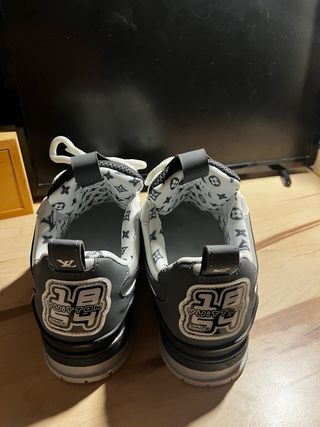 Zapatillas Louis Vuitton Negras y Blancas