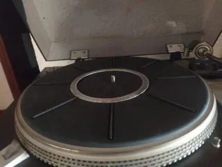 Plato tocadiscos FISHER MT-6225