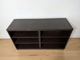 Estructura besta con baldas, superficie de cristal