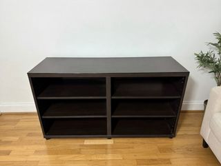 Estructura besta con baldas, superficie de cristal