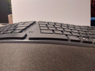 Teclado Inalámbrico Ergonómico Trust Keyra