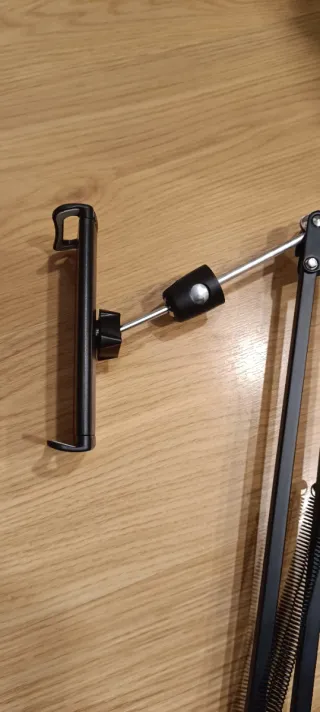 Soporte ajustable para tablet/móvil