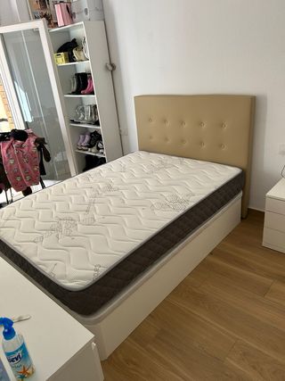 Canapé abatible tela beige y blanco